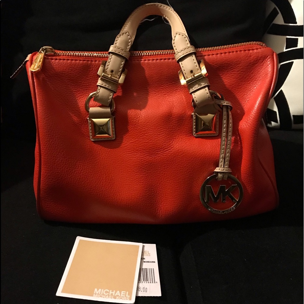Micheal Kors purse